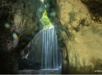 stunning tukad cepung waterfall with bali private driver.jpg